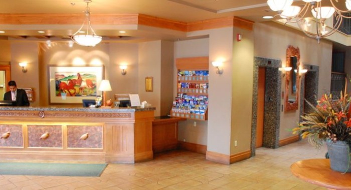 Banff Ptarmigan Inn, Banff ski chalet, image 6